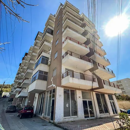 Natural Space Est 845 Appartamento Durrës